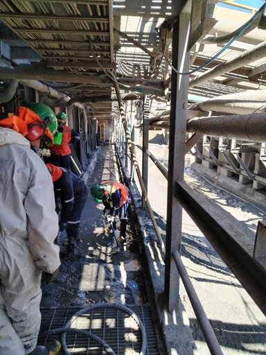 Trabajadores Lazcar en Faena